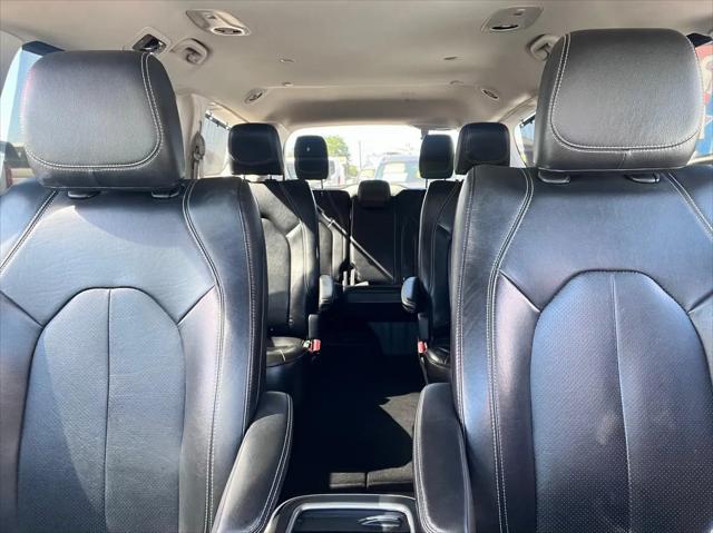 2022 Chrysler Pacifica Touring L
