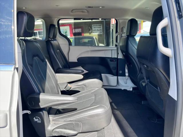 2022 Chrysler Pacifica Touring L