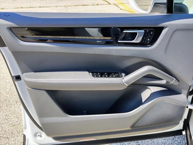 2023 Porsche Cayenne Cayenne
