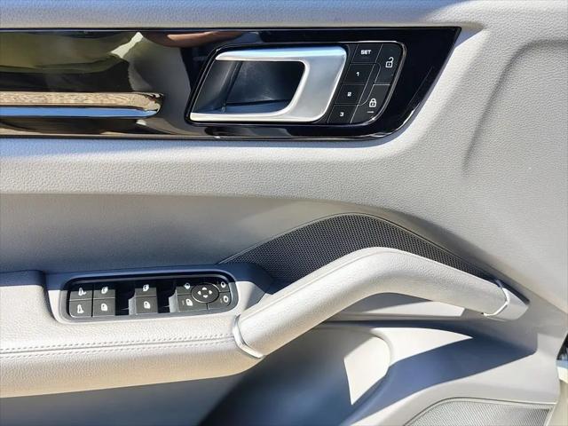 2023 Porsche Cayenne Cayenne