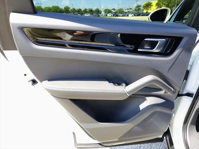 2023 Porsche Cayenne Cayenne