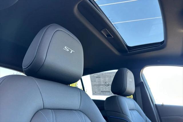 2026 Buick NV Sport Touring FWD