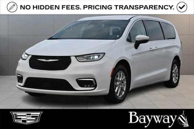 2023 Chrysler Pacifica Touring L for sale in Houston, TX