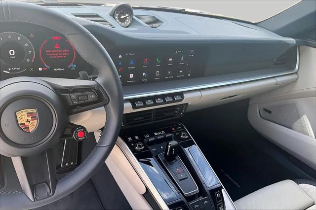 2025 Porsche 911 Carrera Cabriolet