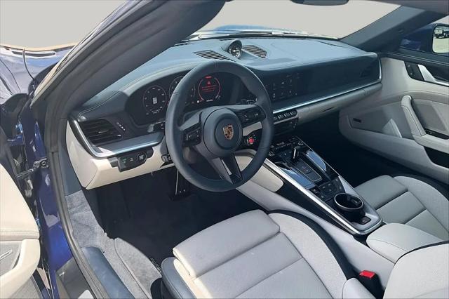 2025 Porsche 911 Carrera Cabriolet