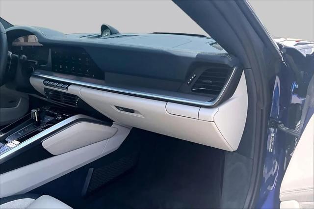 2025 Porsche 911 Carrera Cabriolet