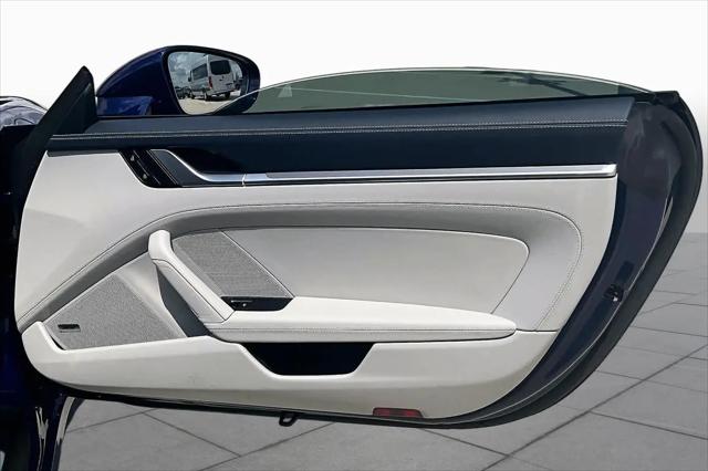 2025 Porsche 911 Carrera Cabriolet