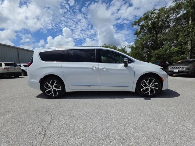 2027 Chrysler Pacifica Pinnacle