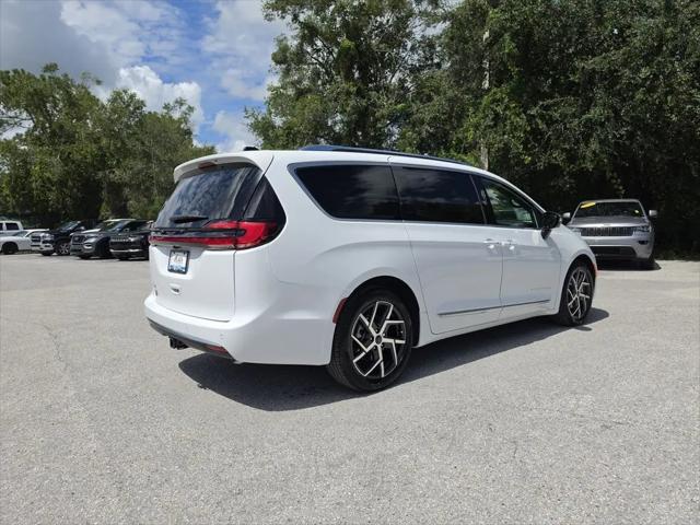 2027 Chrysler Pacifica Pinnacle