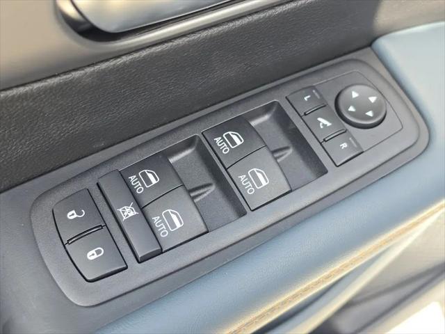 2027 Chrysler Pacifica Pinnacle