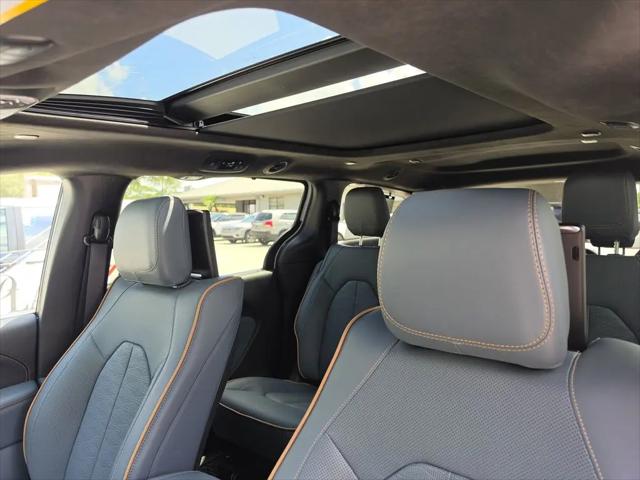 2027 Chrysler Pacifica Pinnacle