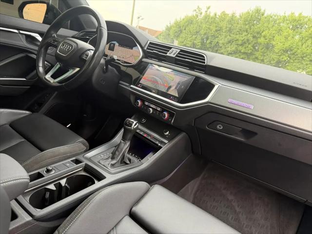 2022 Audi Q3 Premium Plus 45 TFSI S line quattro Tiptronic