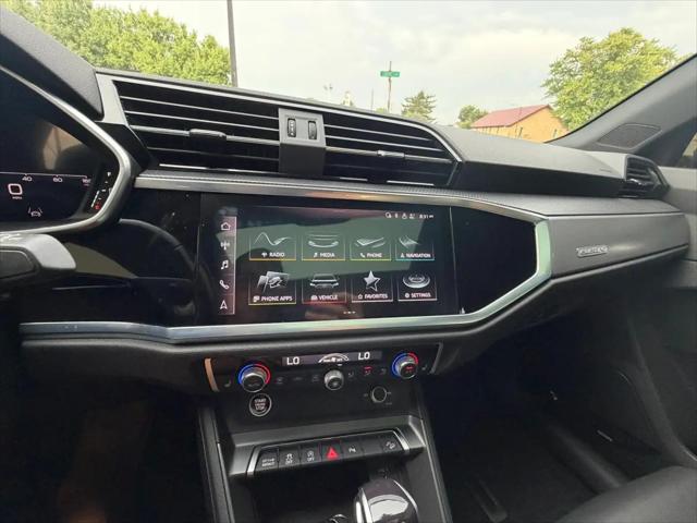 2022 Audi Q3 Premium Plus 45 TFSI S line quattro Tiptronic