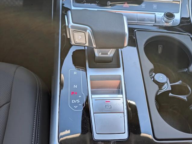 2027 Audi Q8 Premium Plus 55 TFSI quattro Tiptronic