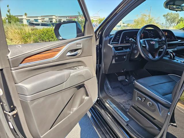 2023 Cadillac Escalade 2WD Premium Luxury