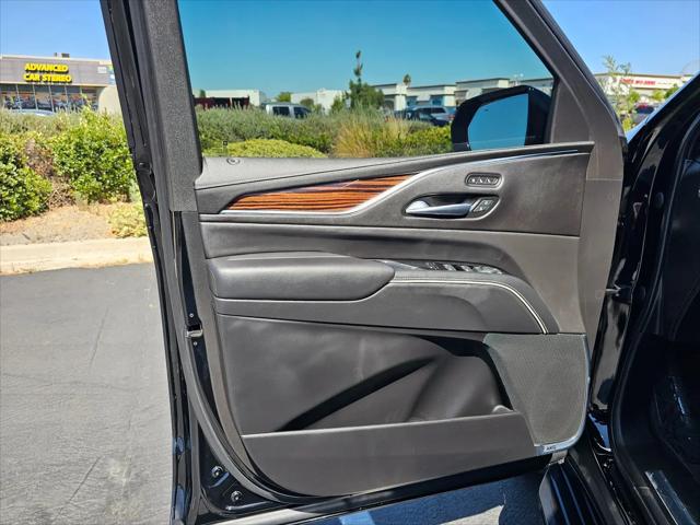 2023 Cadillac Escalade 2WD Premium Luxury