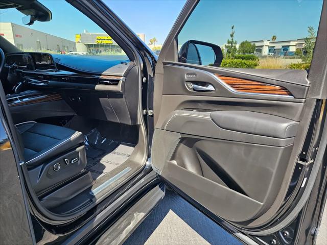 2023 Cadillac Escalade 2WD Premium Luxury