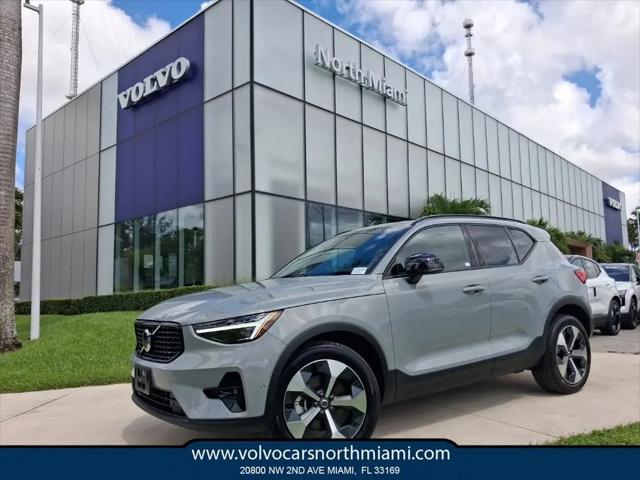 2026 Volvo XC40 Plus, B5 AWD Gas mild hybrid, Dark for sale in Miami, FL