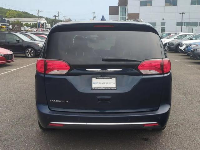 2017 Chrysler Pacifica Touring-L