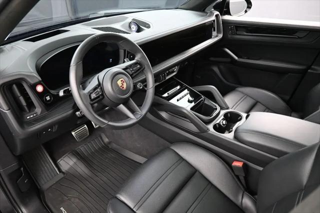 2025 Porsche Cayenne GTS