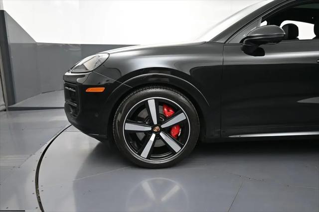 2025 Porsche Cayenne GTS