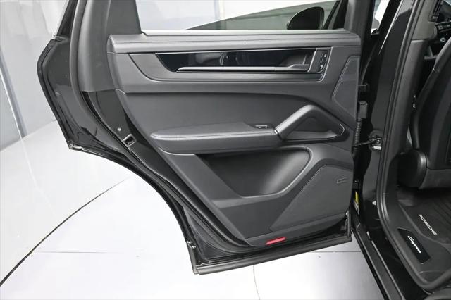 2025 Porsche Cayenne GTS