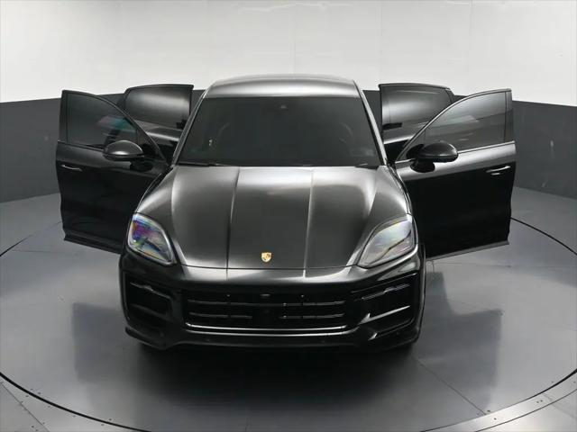 2025 Porsche Cayenne GTS