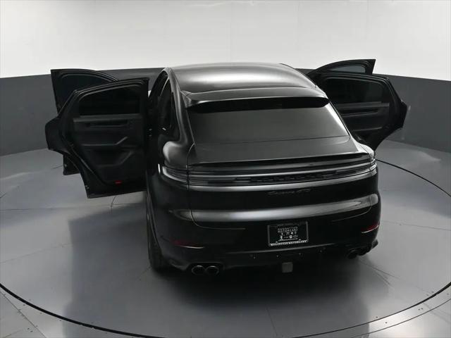 2025 Porsche Cayenne GTS