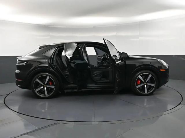 2025 Porsche Cayenne GTS