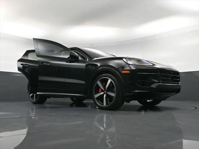2025 Porsche Cayenne GTS