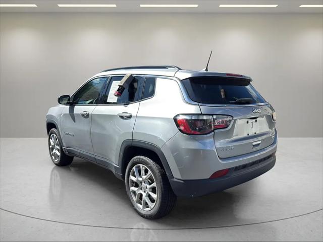 2022 Jeep Compass Latitude Lux 4x4
