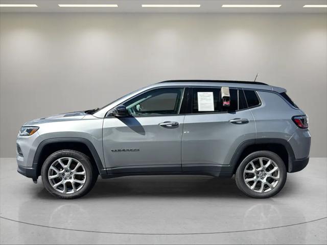 2022 Jeep Compass Latitude Lux 4x4