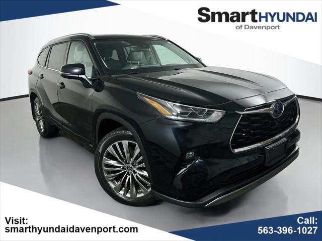 2022 Toyota Highlander Hybrid Platinum for sale in Davenport, IA