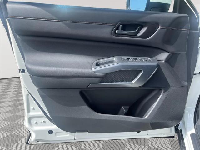 2025 Nissan Pathfinder Rock Creek 4WD