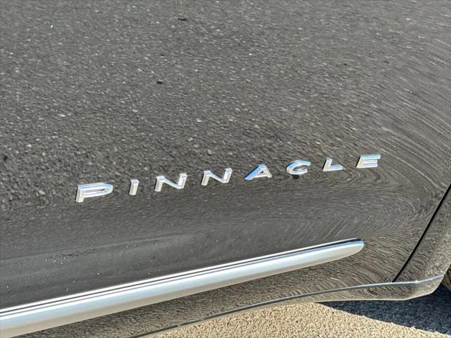 2027 Chrysler Pacifica Pinnacle