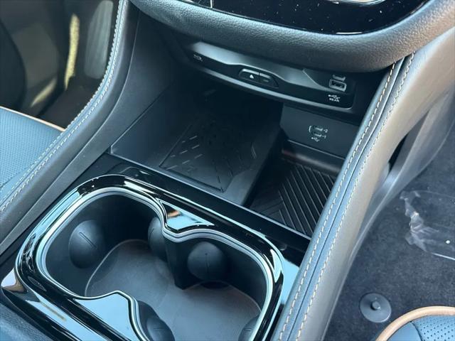 2027 Chrysler Pacifica Pinnacle