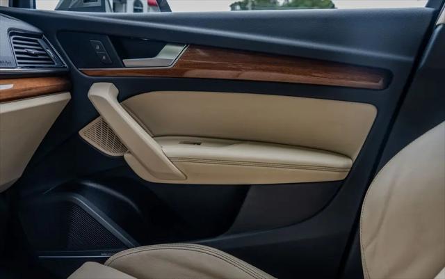 2023 Audi Q5 Premium Plus 55 TFSI e S line quattro S tronic