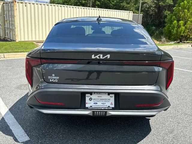 2026 Kia K4 LXS