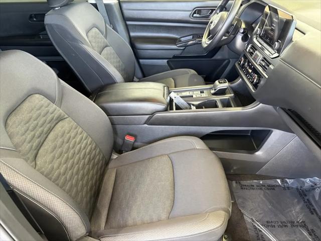 2025 Nissan Pathfinder S FWD
