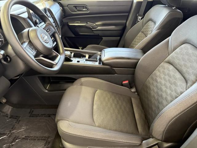 2025 Nissan Pathfinder S FWD