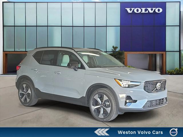 2026 Volvo XC40 Plus, B5 AWD Gas mild hybrid, Dark for sale in Davie, FL