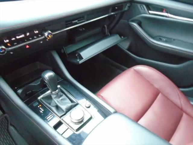 2025 Mazda Mazda3 2.5 S Carbon Edition