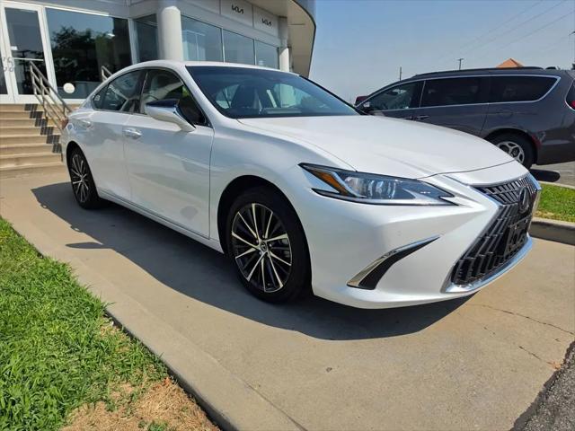 2024 Lexus ES 300h ES 300h