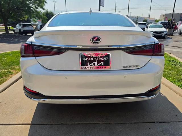 2024 Lexus ES 300h ES 300h