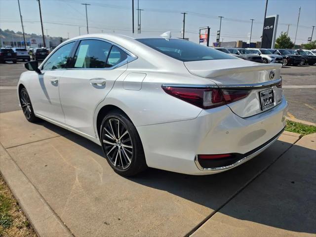 2024 Lexus ES 300h ES 300h