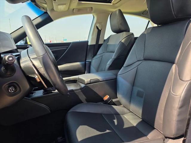 2024 Lexus ES 300h ES 300h