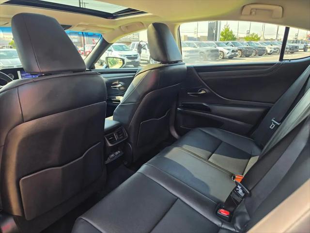 2024 Lexus ES 300h ES 300h