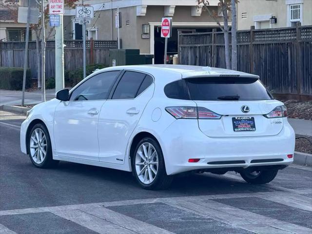 2011 Lexus CT 200h Premium
