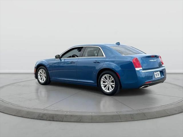 2021 Chrysler 300 Touring