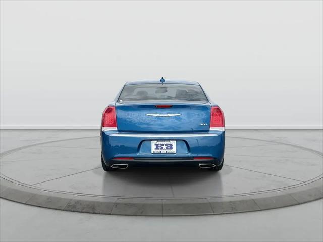 2021 Chrysler 300 Touring